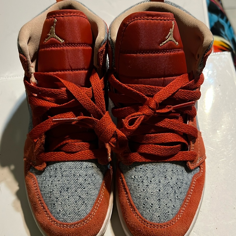 Jordan 1 mid SE (PS)